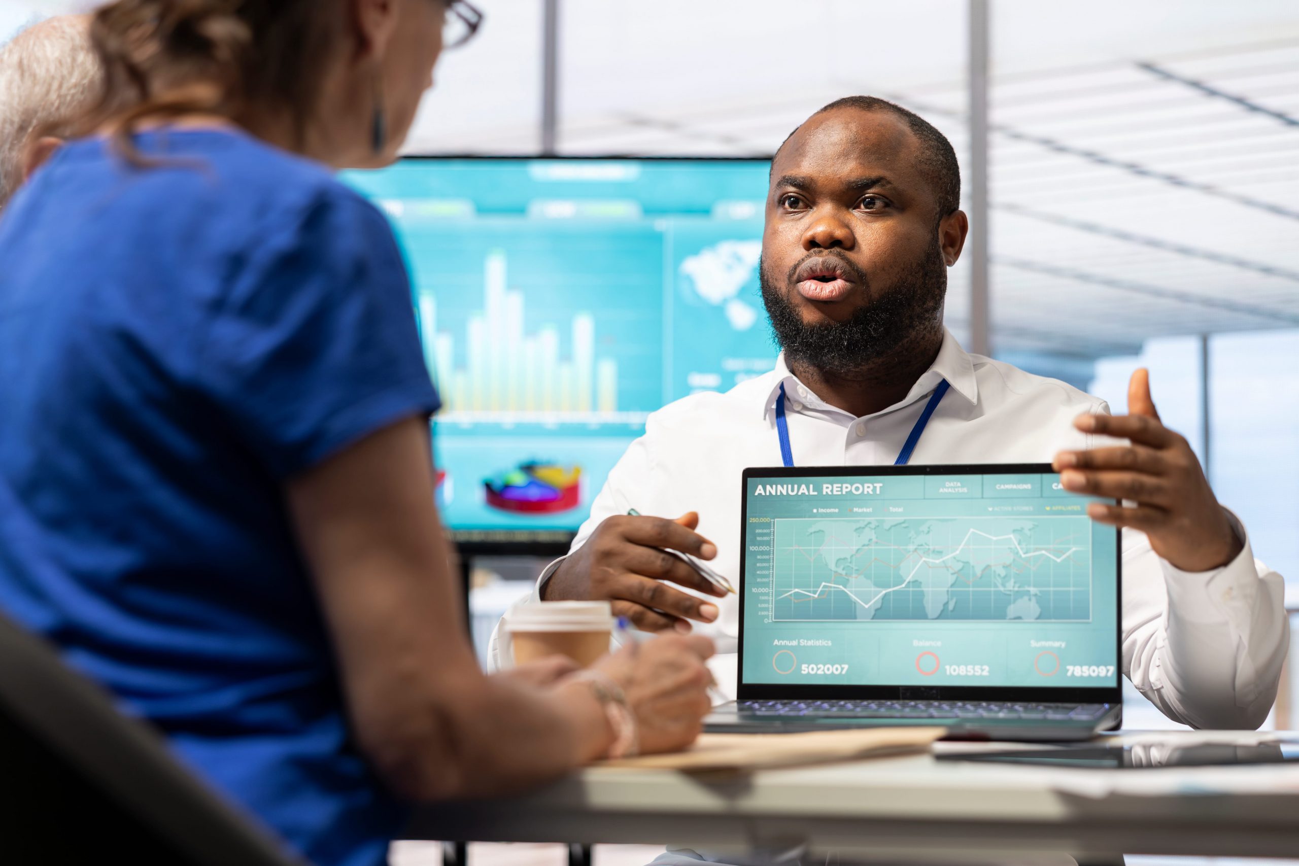 middle aged people receiving financial advice on r 2026 01 08 02 31 22 utc (1)